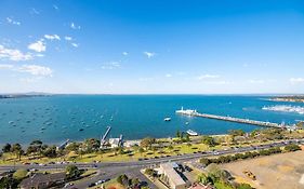 2Br Penthouse With Bay Views By Short & Long Stays